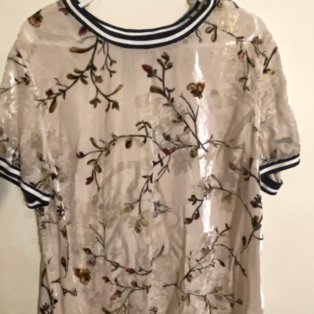 Women blouses